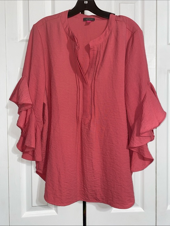 Vince Camuto Tops - Vince Camuto coral Ruffle Sleeve Split Neck Shirt Blouse Top size LARGE